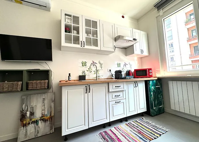 Rainbow Studio Flat- Monolocale Luminoso