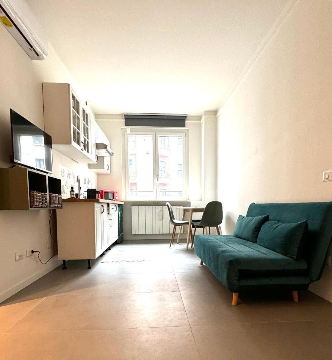 Rainbow Flat- Monolocale Luminoso * Milan