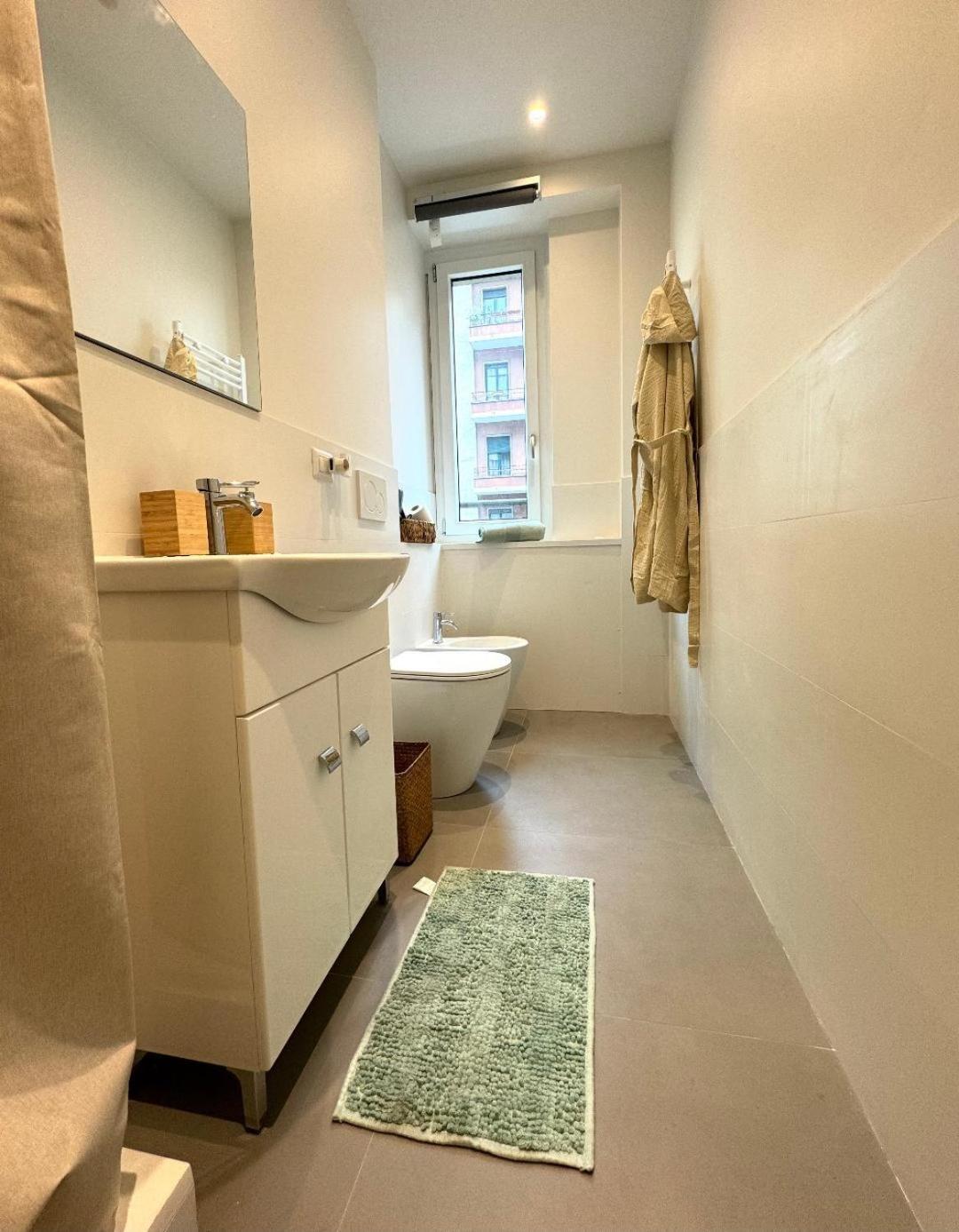 Rainbow Flat- Monolocale Luminoso Apartment